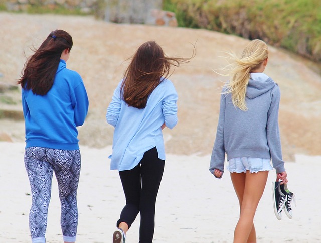 Sommer, Sonne, Strand und Meer - und unsere Haare? Wind im Haar